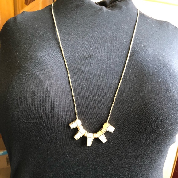 Gold and silver tone necklace. - Picture 6 of 9